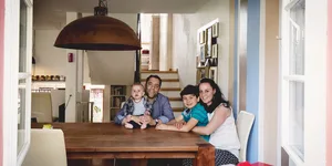 tous2_comment_habiter_les_familles_suisses_aujourd’hui__mai16 "Avec des enfants et deux chiens, on se fait vite repérer".