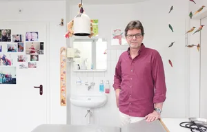 alle_Cyrill_L_din_Kinderarzt_Basel_Eltern_beefinlussen_Selbstwert_des_Kindes «Gefühle der Eltern beeinflussen den Selbstwert des Kindes»