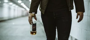 Header_Interview_Family_no_search_expert_v2 Alcohol addiction in the family: a family member is not an addiction expert