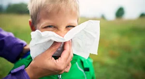 Hay fever L Hay fever in children: Which therapy helps?