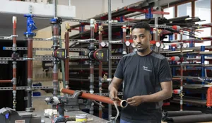 Yonatan Paulos, installatore di impianti di riscaldamento, 2° anno; Marti Haustechnik; Menznau Yonatan Paulos: apprendistato come installatore di impianti di riscaldamento.