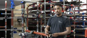 Yonatan Paulos, installatore di impianti di riscaldamento, 2° anno; Marti Haustechnik; Menznau Yonatan Paulos: apprendistato come installatore di impianti di riscaldamento.