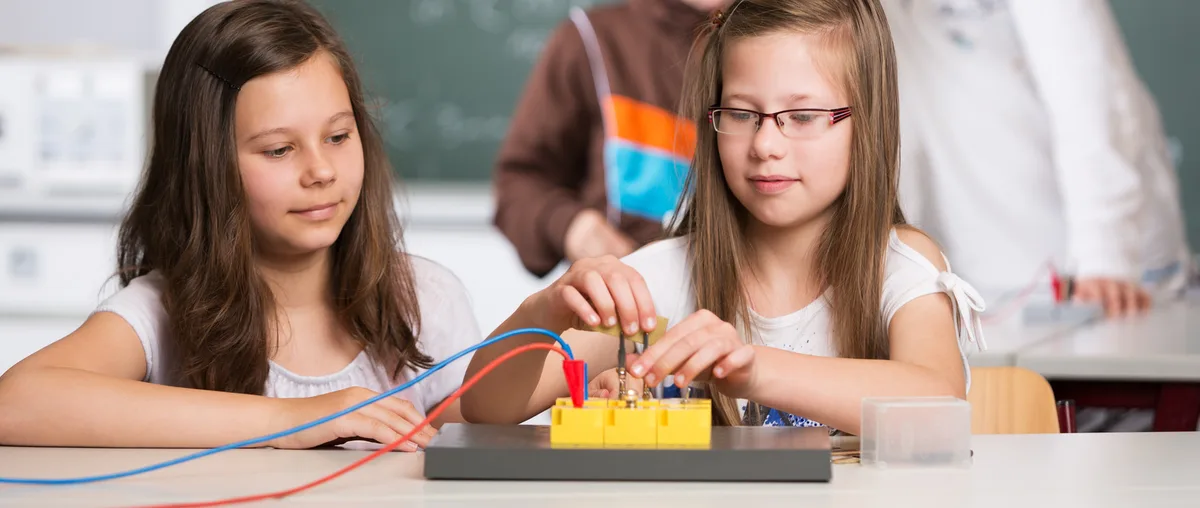 L-Fille-Sciences-ETH-Professeur-Interview-Globi Comment Globi doit donner envie aux filles de s'intéresser à la technique et aux sciences naturelles