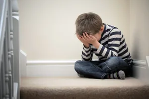 Weinen_traurig_Angst_Junge_1688x1125_Pixel Que faire