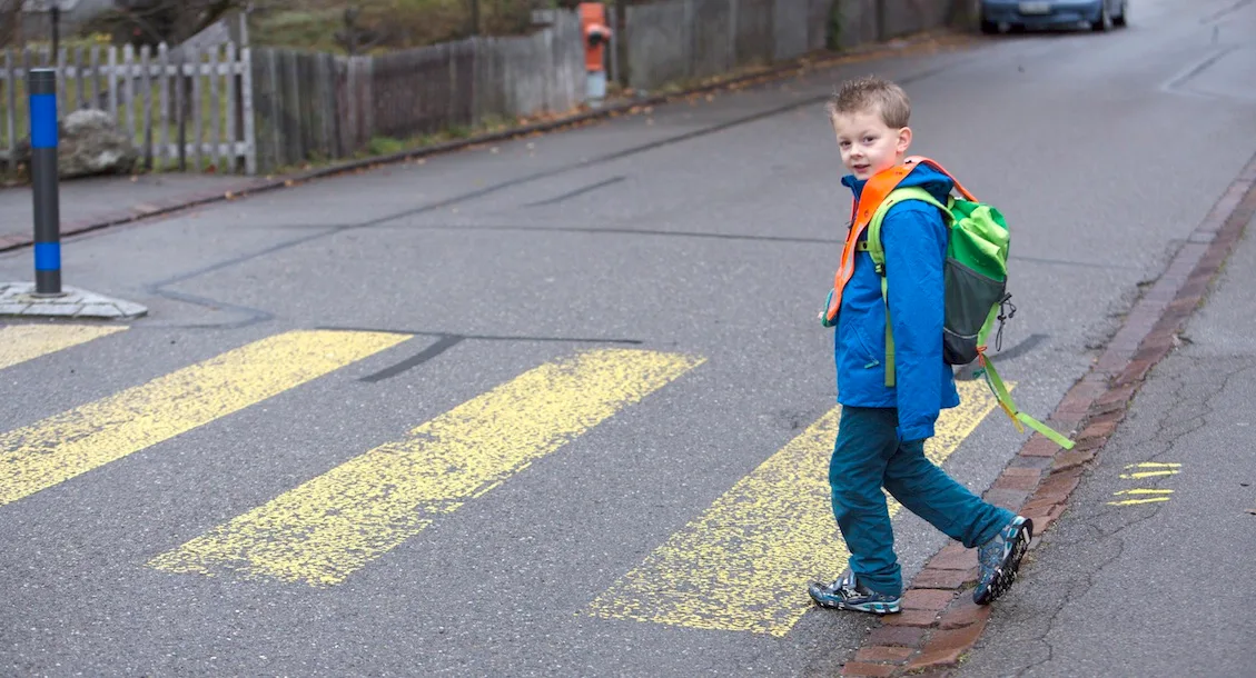 alle_schulweg Auf eigenen Füssen zur Schule