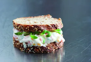 sandwich_nutrition_école_petit_déjeuner_Zn_ni_Gem_sesandwich La source de force pour mon enfant d'âge scolaire