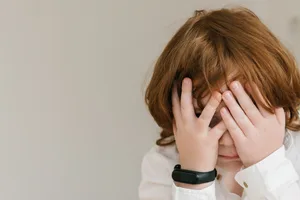Children-fake-Thomas-Minder Experts say that when children tell a fib, it's okay to give them a slap on the wrist.