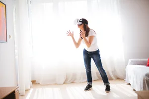 L_Swisscom_VR glasses VR goggles on children's faces?