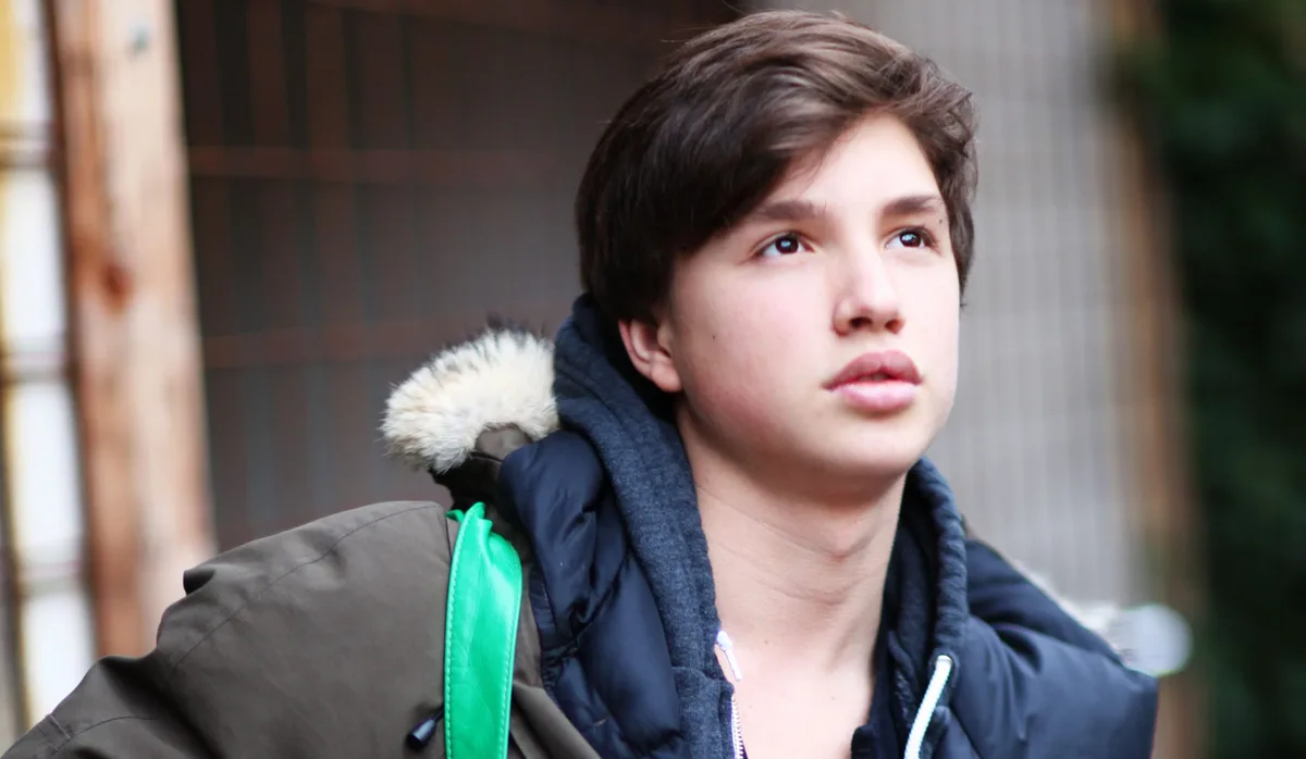 Jugendprobleme Radikalisierung: Teenager