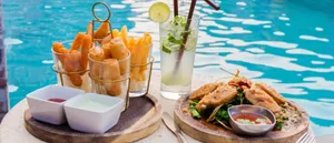 Swimming pool food How long do I have to wait after eating before swimming?