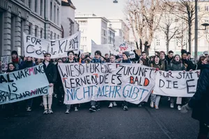 Header_Pestalozzi_Klima-Demo_Jugendliche