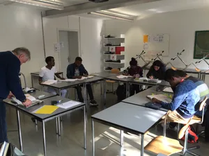 L_Fl_chtlingskinderSchule Come i bambini e i giovani rifugiati arricchiscono le nostre scuole