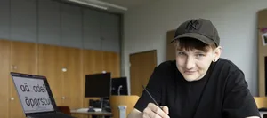 Apprentissage de polygraphe et études de design visuel : Kilian teste de nouvelles polices de caractères Apprentissage de polygraphe et études de design visuel : Kilian teste de nouvelles polices de caractères