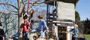 Claudia Landolt mit Arno, Maximilian, Julian Claudia Landolt mit drei Kindern und Hund