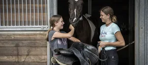 18-10-friendship-dossier-main-part-swiss-parents-magazine-hg Friendship: Two teenagers share the same hobby: horse riding