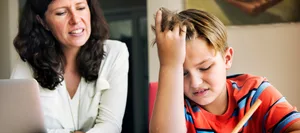17-04-tâches-de-la-maison-coups-de-mains-suisses-magazine-parents-hg Conseils pour éviter les disputes lors des devoirs