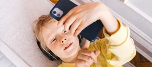 teenger-umgang-smartphone-scrollen-artikel-florin Handy: Ein Teenager erzählt von seinem Umgang damit