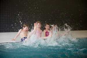 Learn-to-swim-Gumpi-Frog-2-scaled how important and how difficult swimming is for children