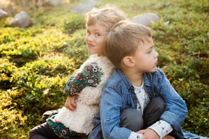 Dossier_Filles_et_garçons_clichés-scaled Les mythes sur les garçons et les filles mis à l'épreuve