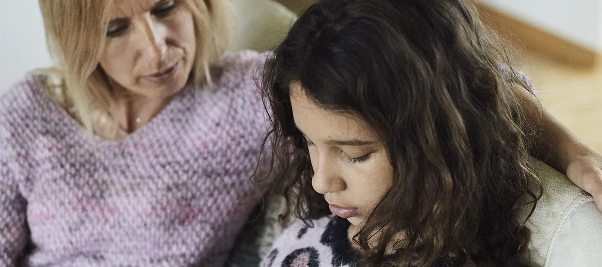 Familie Ribeiro, Mutter Petra mit ihren Kinder Jordan 8 jährig und Zoe 11 jährig Empathisch sein: Während des Lockdowns eine Herausforderung