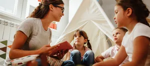 kindergaertnerin-kindergarten-konflikte-schweizer-elternmagazin-hg Kindergärtnerin im Kindergarten