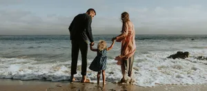 Only child_HL What are the advantages and disadvantages of being an only child?