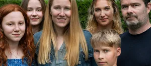 24-10-pubertaet-wir-erzaehlung-familie-intlekofer-schweizer-elternmagazin-fritz-und-fraenzi-hg Eine Patchworkfamilie in der Pubertät: Aline, Sophie, Manuela, Nora, Jarno und Christof