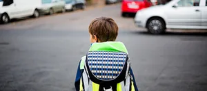 07_08_School_way_HL Should you also practise walking to school with older children?