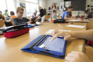 Tablettes dans les salles de classe – toutes les interviews – Ph-Wampfler Interview-numérisation-école-Philippe-Wampfler