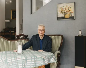 26 June – Parent-Child Bonding – Monthly Interview – Karl-Heinz Brisch – Swiss Parents’ Magazine – Edited by Fritz and Fraenzi Binding: Karl Heinz Brisch
