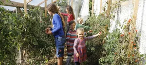 Dossier_Nutrition_Raw_HL Raw food for children: family meals like our ancestors