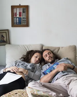15-09-parent-isolé-père-mère-interview-oliver-hunziker-magazine-suisse-pour-parents-fritz-et-fraenzi Parent seul : un père avec sa fille