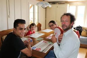 882A0659-scaled Familles d'accueil : notre colocataire