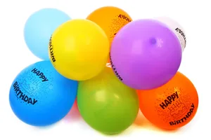 Blog_ados_Teenieblog_18_ans_anniversaire_ballons_tous_formats Soudain 18 ans - et tout est différent ?