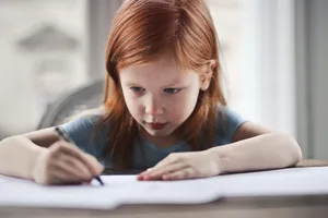 Intestazione_Scrittura_LCH Scrivere a mano è importante per l'apprendimento