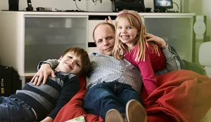 L-Gesellschaft-Familienleben-Alleinerziehende-Vaeter Alleinerziehende Väter: Wenn Kinder bei Papa bleiben