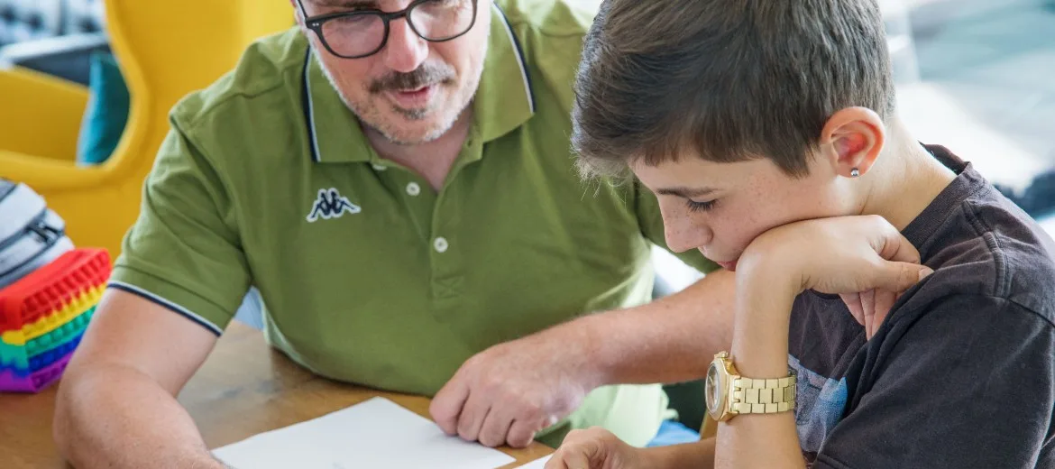 21_11_Dossier_Schule_Elternhaus_DossierCover_1