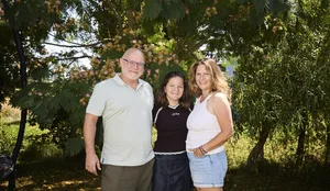 26-20-separation-dossier-we-tell-the-story-of-Sybille, Sascha and Soey – Swiss Parents’ Magazine – Fritz and Fraenzi Since their separation four years ago, Sascha and Sybille have been sharing custody of their daughter Soey equally on an alternating basis.